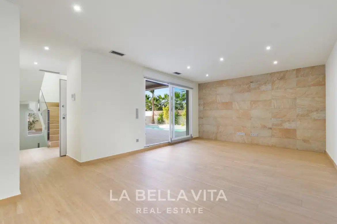 Luxury independent Property with private pool for sale in Benijofar, Rojales