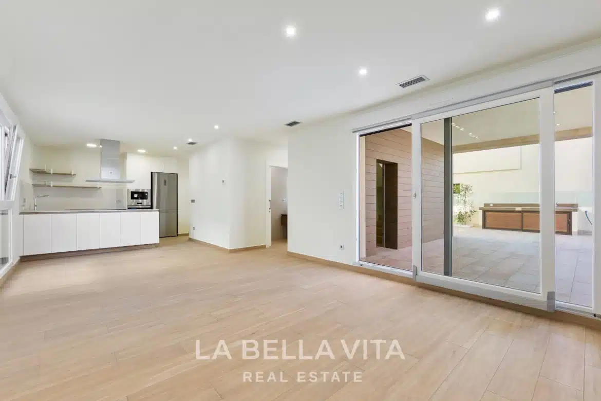 Luxury independent Property with private pool for sale in Benijofar, Rojales
