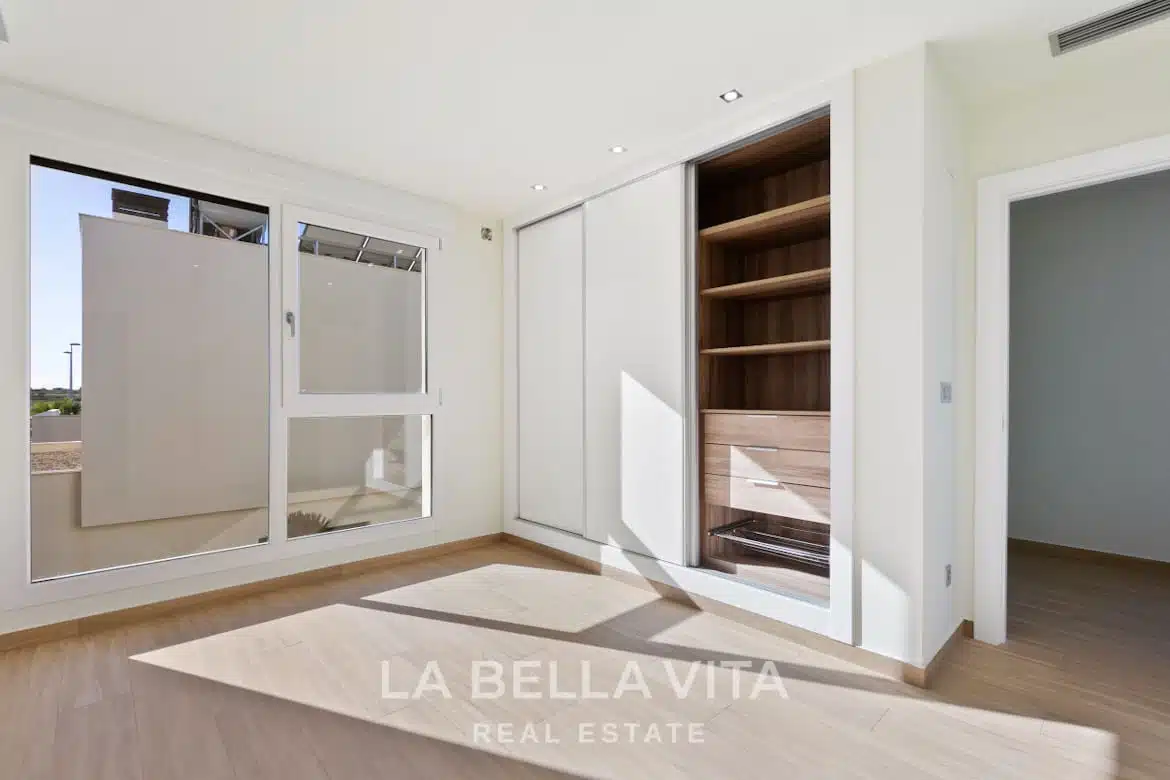 Luxury independent Property with private pool for sale in Benijofar, Rojales