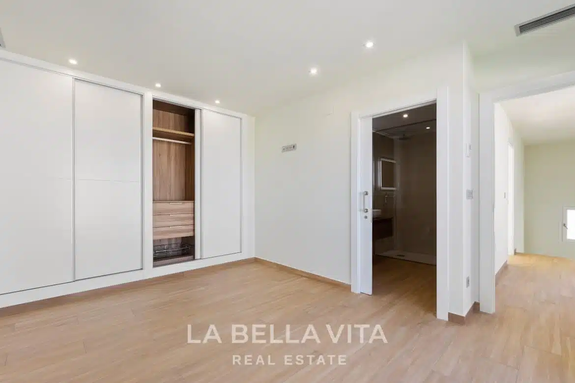 Luxury independent Property with private pool for sale in Benijofar, Rojales