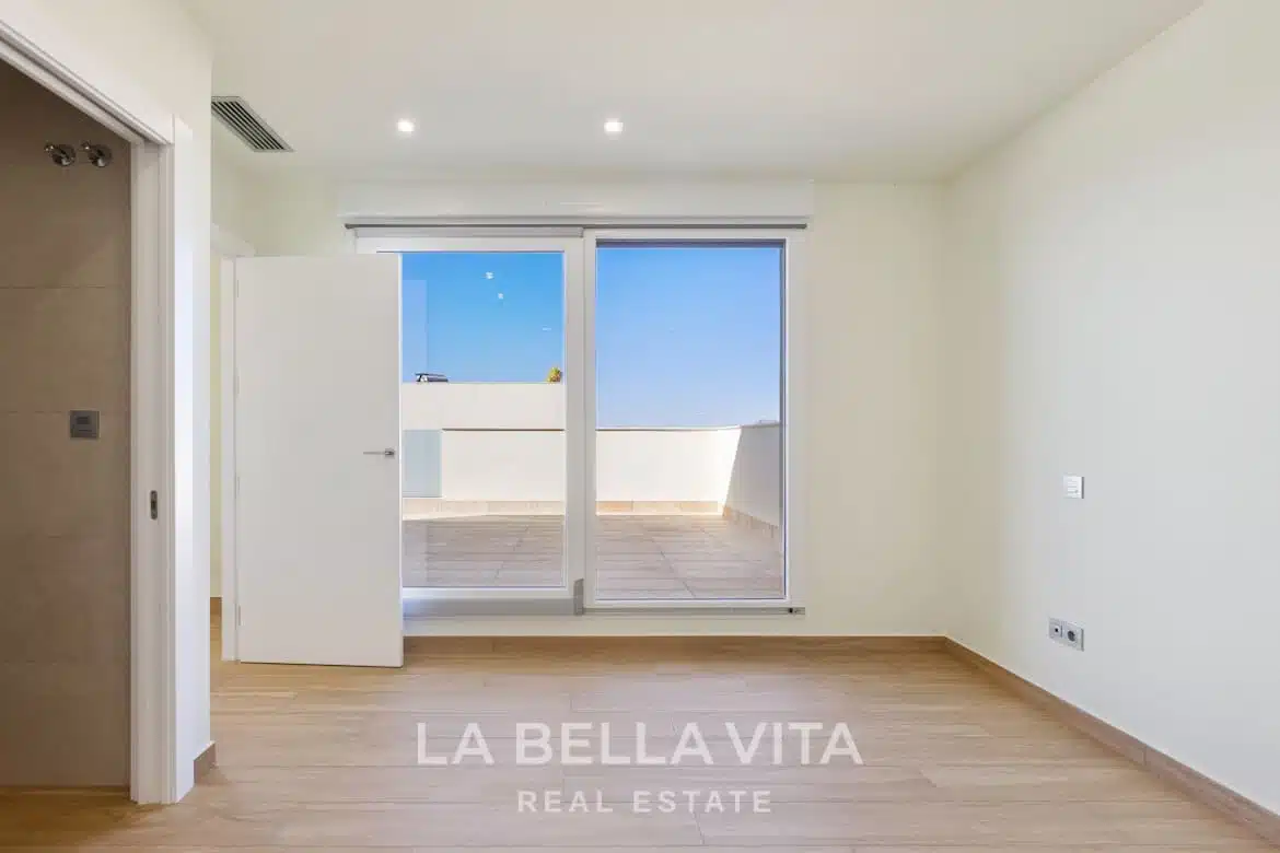 Luxury independent Property with private pool for sale in Benijofar, Rojales