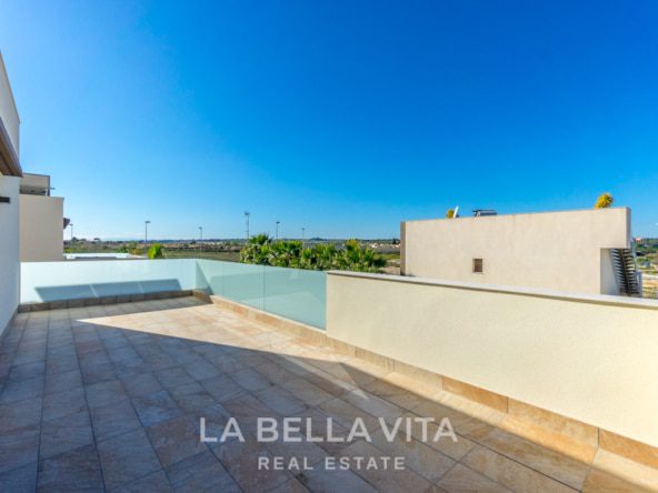 Luxury independent Property with private pool for sale in Benijofar, Rojales