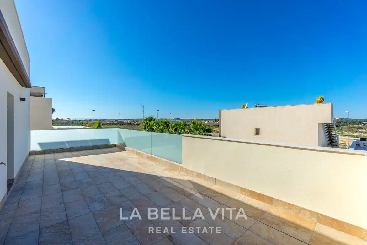 Luxury independent Property with private pool for sale in Benijofar, Rojales