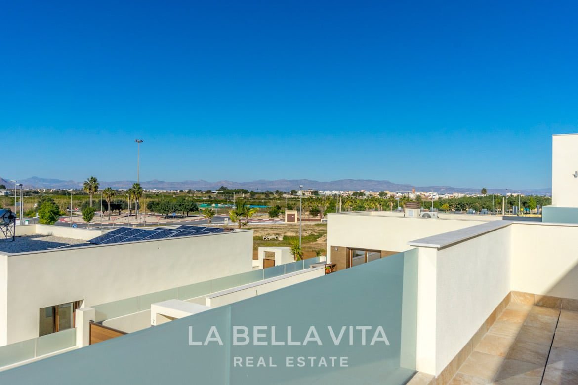 Luxury independent Property with private pool for sale in Benijofar, Rojales