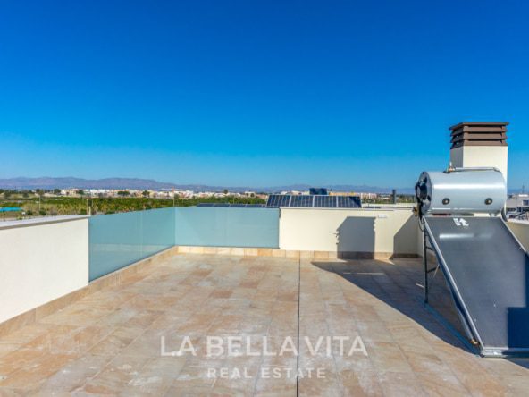 Luxury independent Property with private pool for sale in Benijofar, Rojales