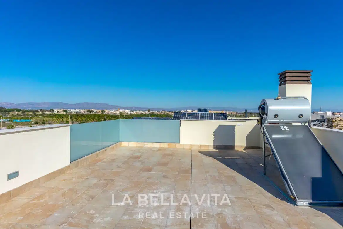 Luxury independent Property with private pool for sale in Benijofar, Rojales