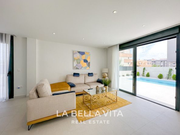 New Build properties with private pool for sale in Guardamar del Segura, Alicante