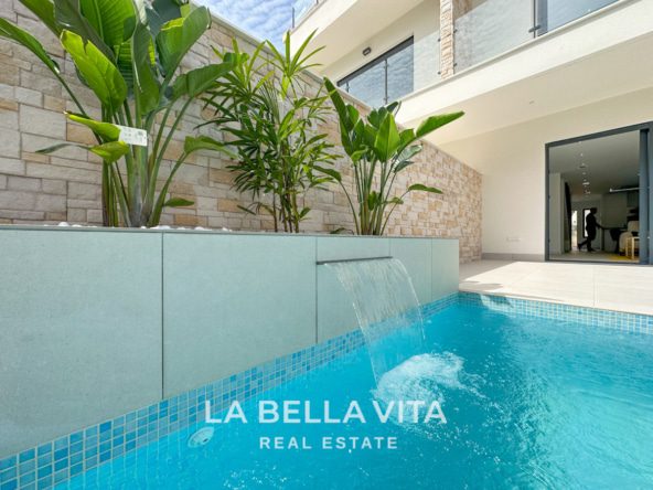 New Build properties with private pool for sale in Guardamar del Segura, Alicante