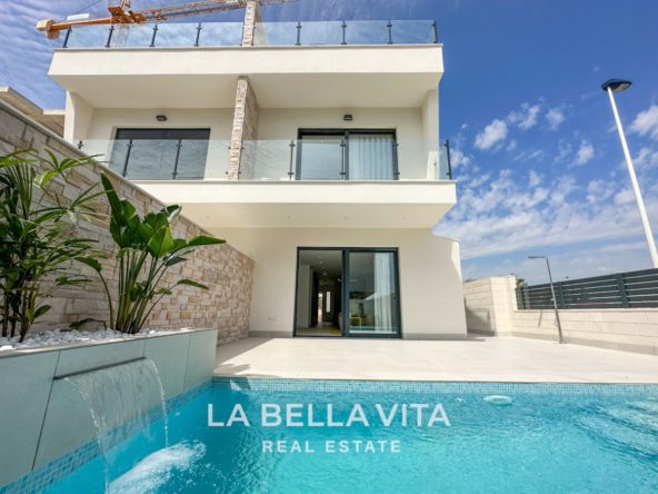 New Build properties with private pool for sale in Guardamar del Segura, Alicante