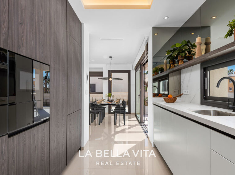 Turnkey Mediterranean villa with private pool for sale in Ciudad Quesada