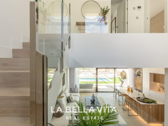 Modern Property with a guest house for sale in Finestrat, Benidorm, Alicante