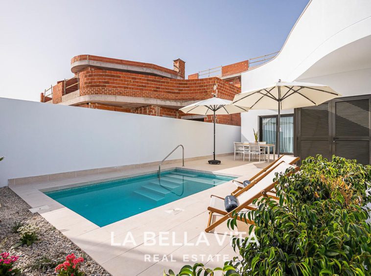 New Build Houses with Private Pool for sale in Los Balcones, Torrevieja