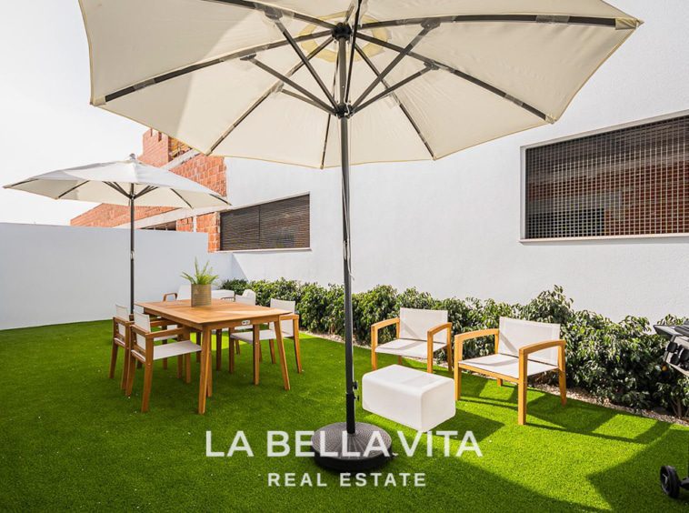 New Build Houses with Private Pool for sale in Los Balcones, Torrevieja