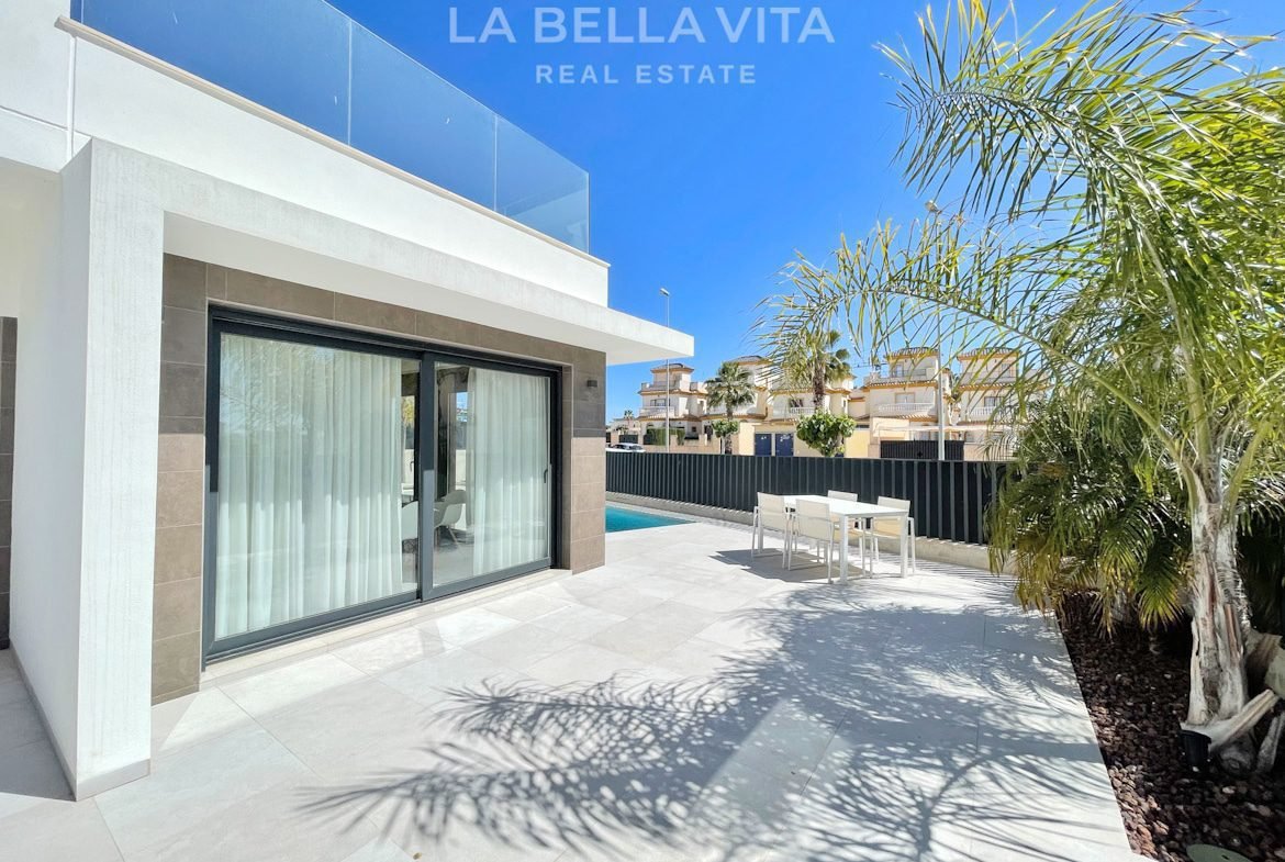 New Build Properties with private pool for sale in Daya Nueva, Costa Blanca