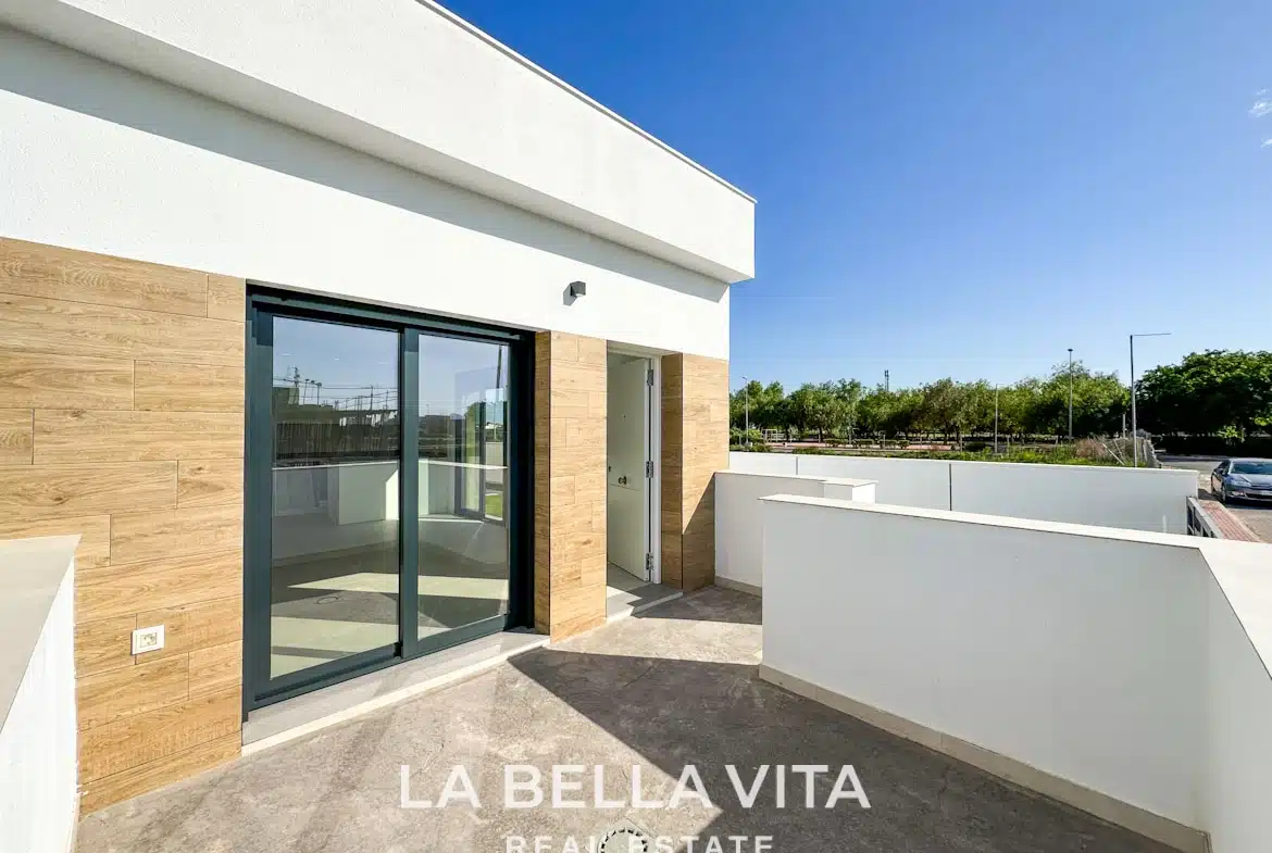 New Build Property with pool for sale in Daya Nueva, Costa Blanca South