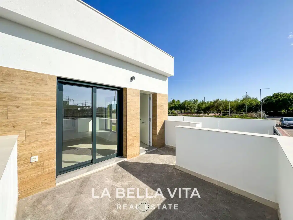 New Build Property with pool for sale in Daya Nueva, Costa Blanca South