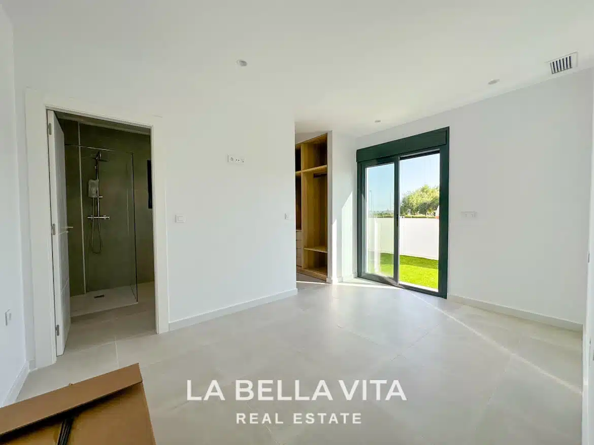 New Build Property with pool for sale in Daya Nueva, Costa Blanca South