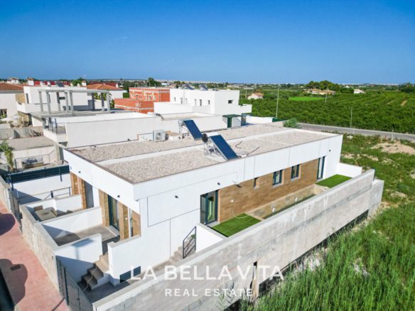 New Build Property with pool for sale in Daya Nueva, Costa Blanca South