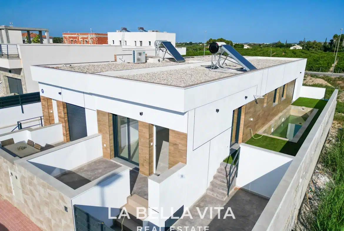 New Build Property with pool for sale in Daya Nueva, Costa Blanca South