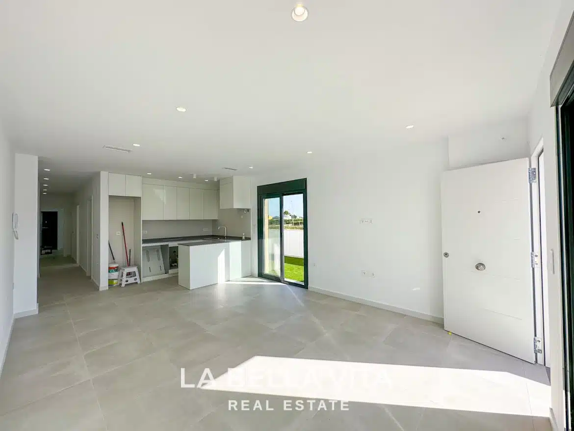 New Build Property with pool for sale in Daya Nueva, Costa Blanca South