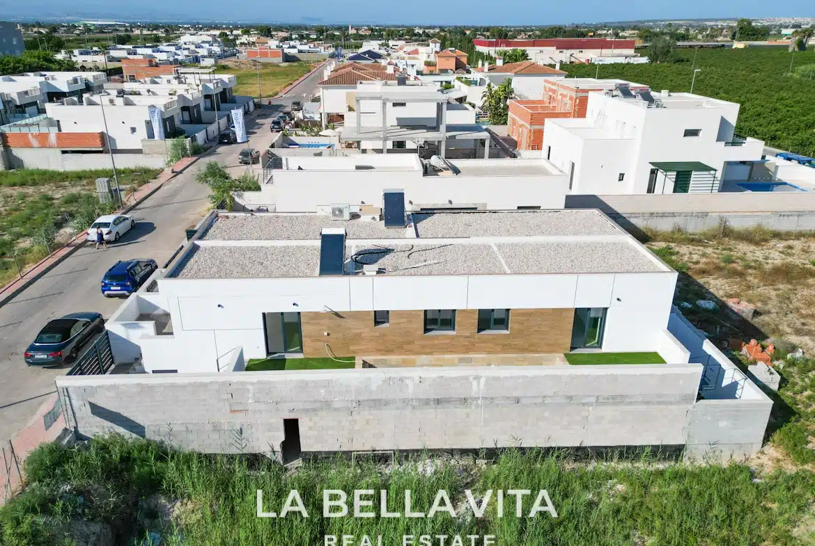 New Build Property with pool for sale in Daya Nueva, Costa Blanca South
