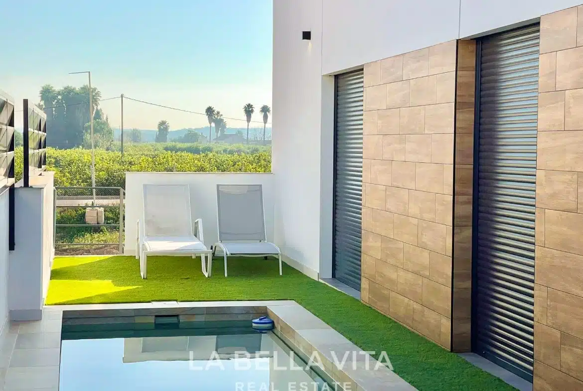 New Build Property with pool for sale in Daya Nueva, Costa Blanca South