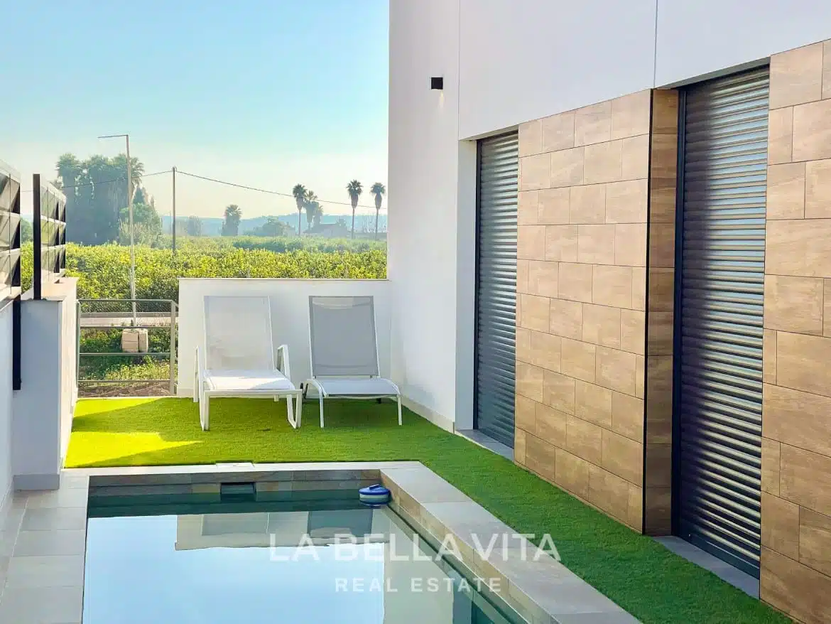 New Build Property with pool for sale in Daya Nueva, Costa Blanca South