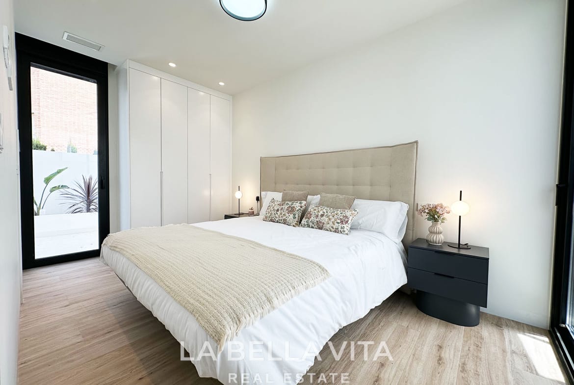 Luxury Beach Villa for sale in Torre de la Horadada, Costa Blanca, Alicante