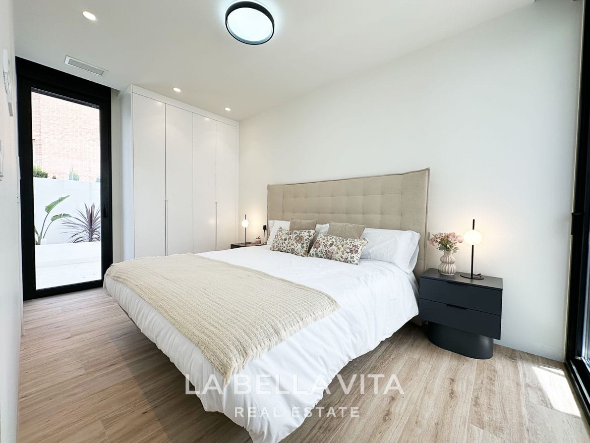 Luxury Beach Villa for sale in Torre de la Horadada, Costa Blanca, Alicante