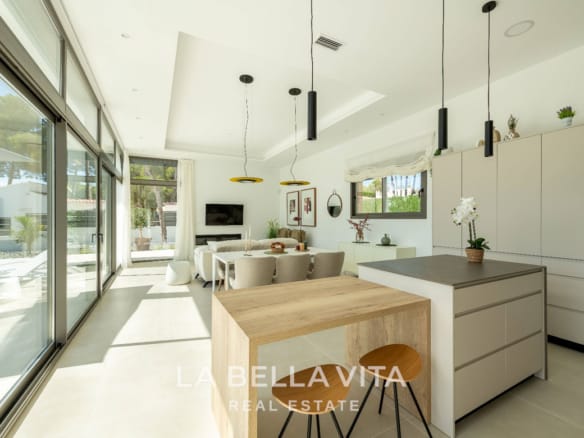 Luxury New Build Properties for sale in Pinar de Campoverde, Costa Blanca South