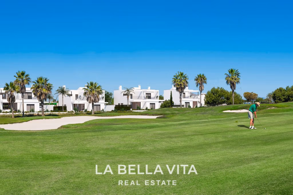 Lujo de nueva construcción Primera línea de golf Propiedad en venta en La Roda Golf & Beach, Murcia