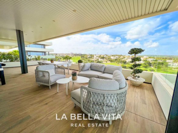 Luxury resale apartment for sale in Madroño community, Las Colinas Golf, Alicante, Spain