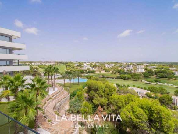 Luxury resale apartment for sale in Madroño community, Las Colinas Golf, Alicante, Spain