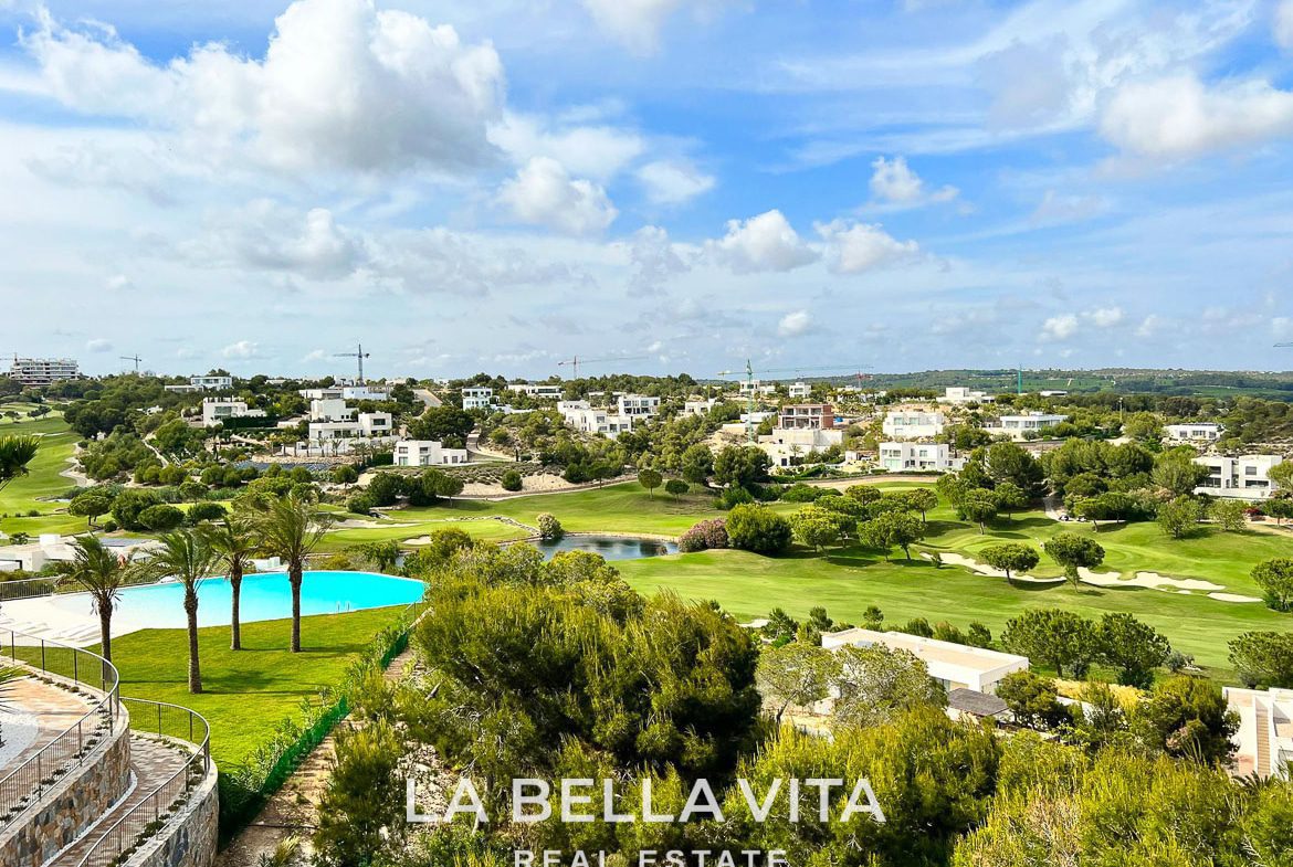 Luxury resale apartment for sale in Madroño community, Las Colinas Golf, Alicante, Spain