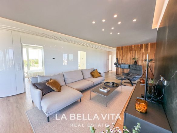 Luxury resale apartment for sale in Madroño community, Las Colinas Golf, Alicante, Spain