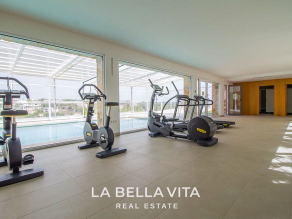 Luxury resale apartment for sale in Madroño community, Las Colinas Golf, Alicante, Spain