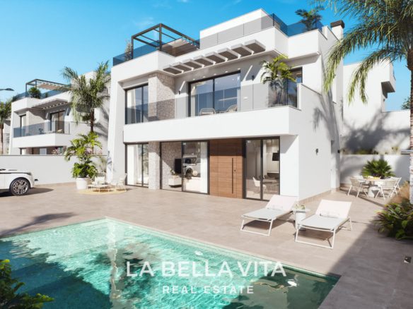 Magnificent Villa with private pool for sale in Santa Rosalia Lake & Life Resort, Murcia