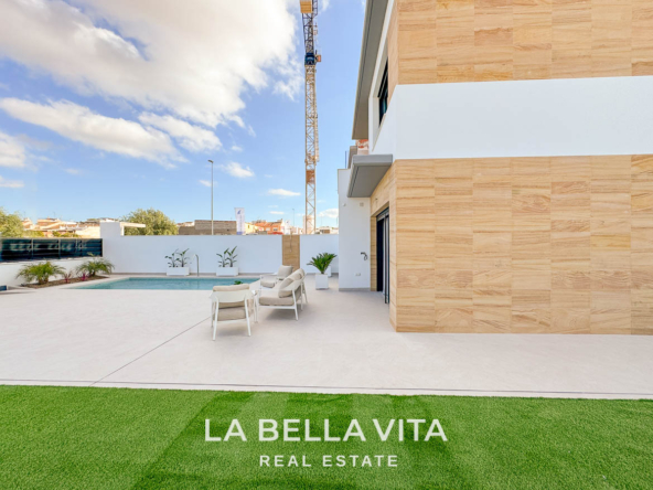 Modern new build Properties with private pool for sale in Benijofar, Alicante, Spain