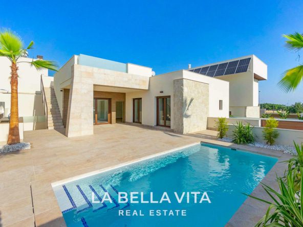 Detached Villa with private pool for sale in Benijofar, Rojales, Spain