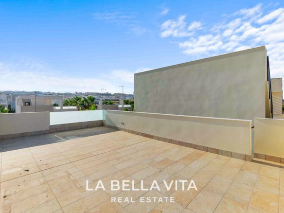 Detached Villa with private pool for sale in Benijofar, Rojales, Spain