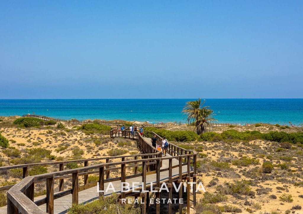 Key Ready Appartamento al piano terra sulla spiaggia in vendita a Arenales del Sol, Alicante, Spagna
