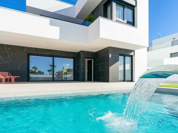 New Build Luxury Properties with private pools For Sale in Benimar, Rojales, Alicante