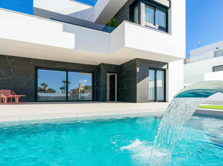 New Build Luxury Properties with private pools For Sale in Benimar, Rojales, Alicante