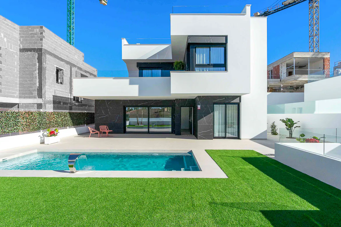 New Build Luxury Properties with private pools For Sale in Benimar, Rojales, Alicante