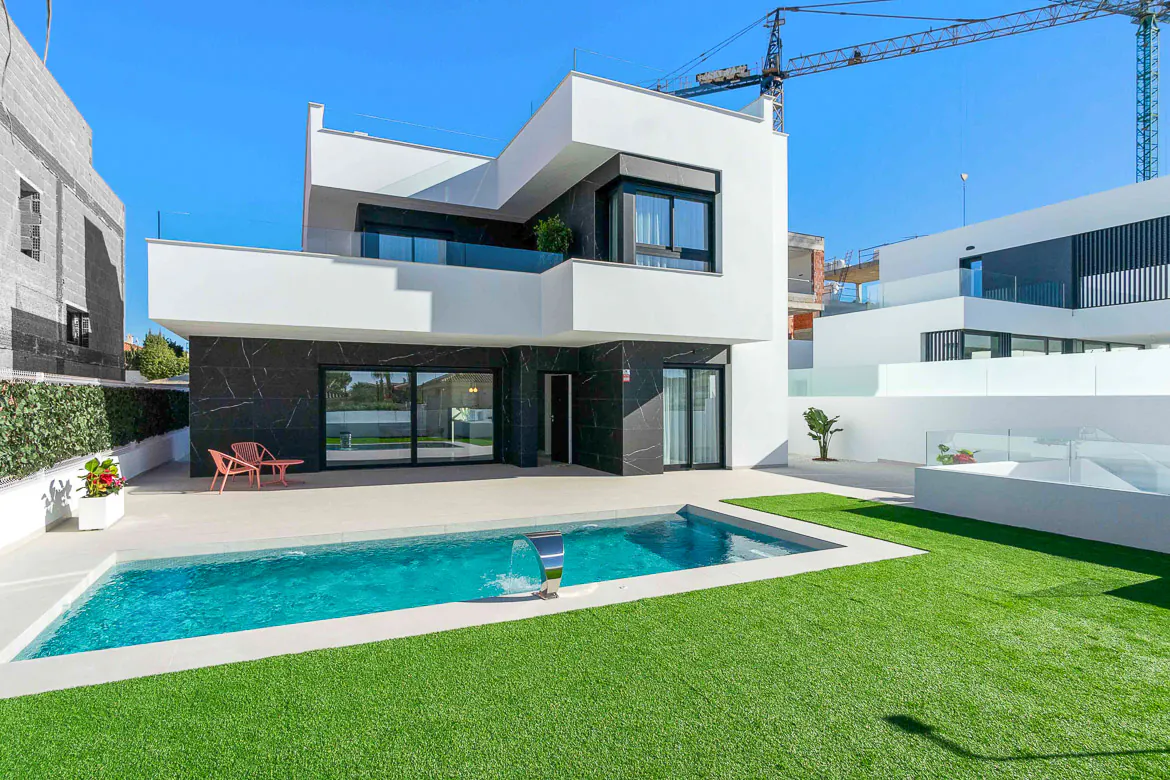 New Build Luxury Properties with private pools For Sale in Benimar, Rojales, Alicante