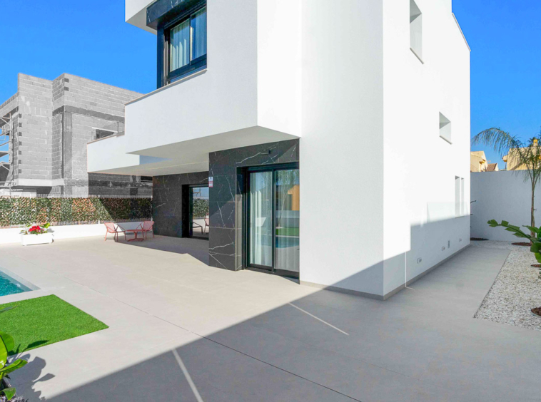 New Build Luxury Properties with private pools For Sale in Benimar, Rojales, Alicante