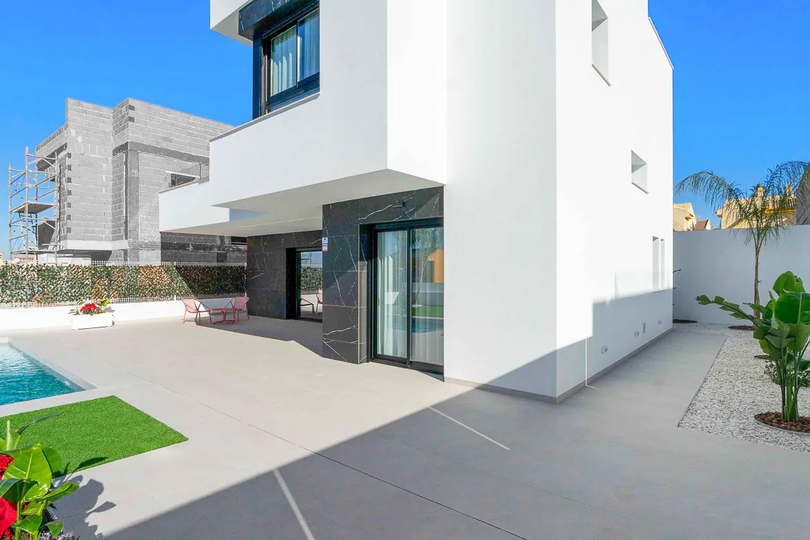 New Build Luxury Properties with private pools For Sale in Benimar, Rojales, Alicante