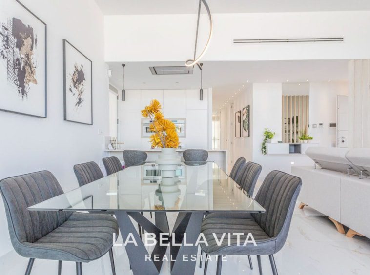 New Build Modern Luxury Properties for sale in La Torreta, Torrevieja, Costa Blanca, Spain. Independent villa with private pool and solarium.