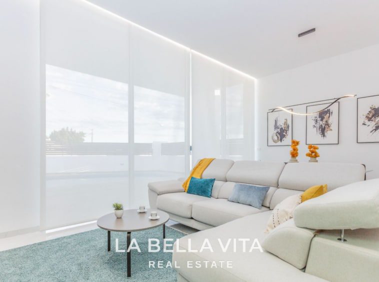 New Build Modern Luxury Properties for sale in La Torreta, Torrevieja, Costa Blanca, Spain. Independent villa with private pool and solarium.