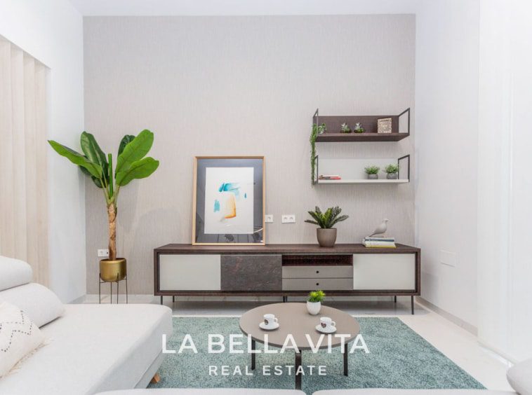 New Build Modern Luxury Properties for sale in La Torreta, Torrevieja, Costa Blanca, Spain. Independent villa with private pool and solarium.